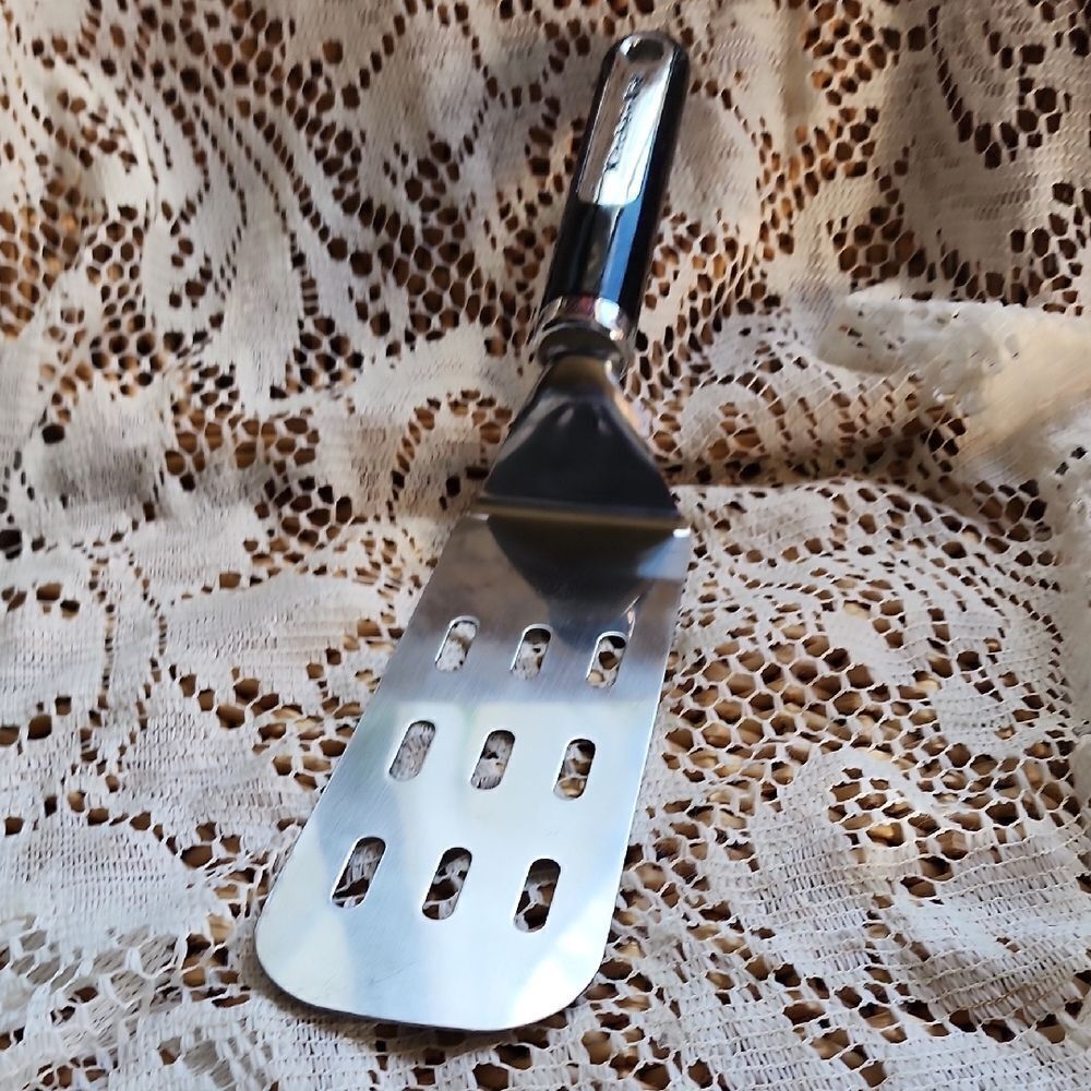 Kitchen Aid Heavy Lifter Hotcakes Hibachi Blackstone Griddle Slotted Spatula